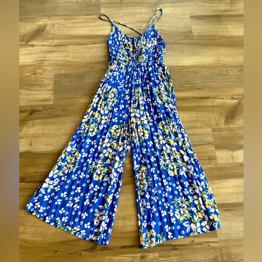 SOLD Cute for spring. Jumpsuit by Yumi Kim size M